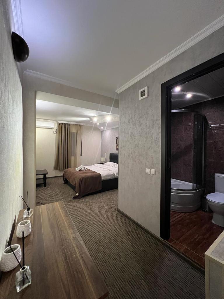 Elno Hotel Τυφλίδα Δωμάτιο φωτογραφία