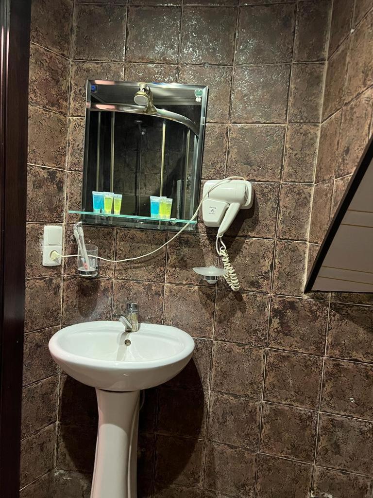 Elno Hotel Τυφλίδα Δωμάτιο φωτογραφία